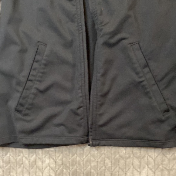 Under Armour Woman’s‎ Running Jacket | Size SM - Picture 3 of 5